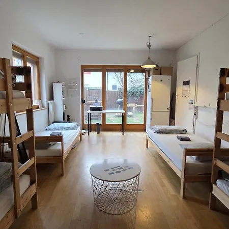 Auberge de jeunesse Staybene *