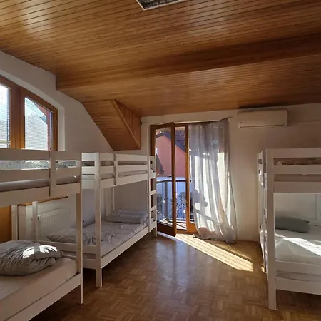 Hostel Staybene Λιουμπλιάνα